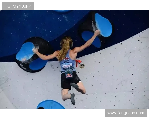 成都极限运动队在世界攀岩锦标赛中以95分稳居积分榜首位